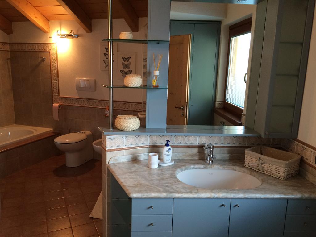 Ferienwohnung Casa Lucia Isolaccia Zimmer foto