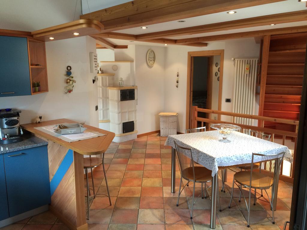 Ferienwohnung Casa Lucia Isolaccia Zimmer foto